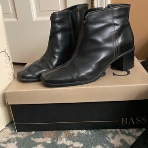 Black Bass Boots with Light Brown Stitching size 7